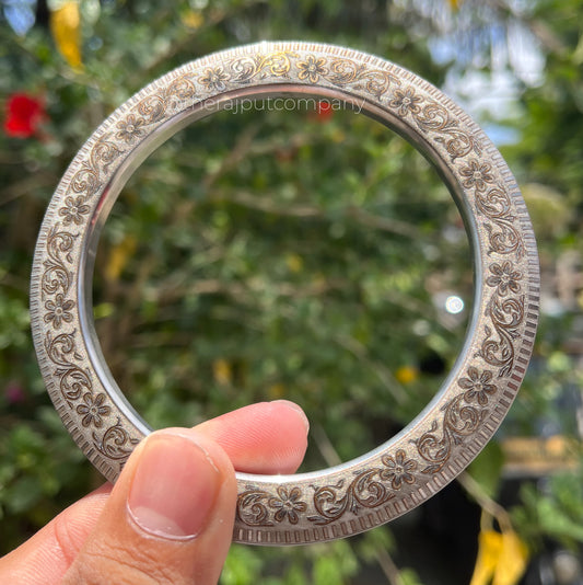 Steel Floral Chakri Kada